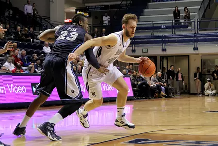 Senior <b>Seth Gearhart</b> scored 10 points with a pair of steals on Thursday.