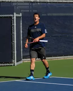 Gustavo Gonzalez ground out a 10-8 tiebreak win to spark his fifth straight singles win.