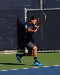Gustavo Gonzlaez won in his fourth consecutive match on Thursday.