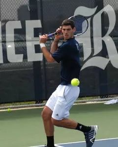 Zach Yablon returned to action with a pair of wins