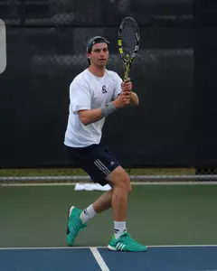 David Warren leads the Owls with 11 singles wins in dual action this year.