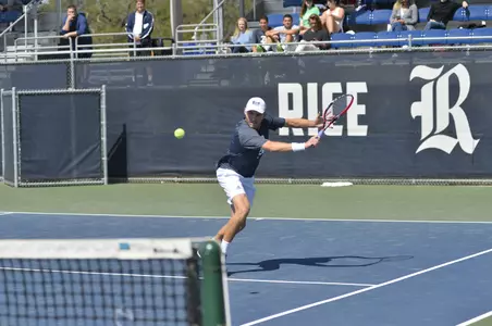 Oscar Janglin won twice in sinlges on Saturday.