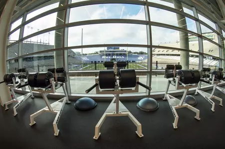 Brian Patterson Center Weight Roo