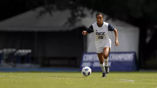 Trinity King action vs LA Tech