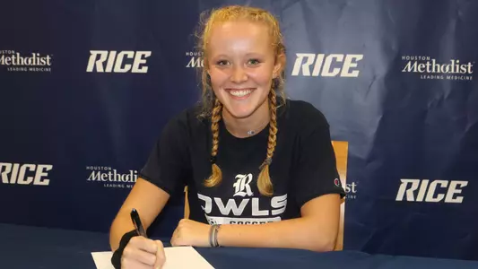 Miller, Shiloh signing photo
