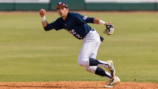 Cruz, Trei action vs. FIU