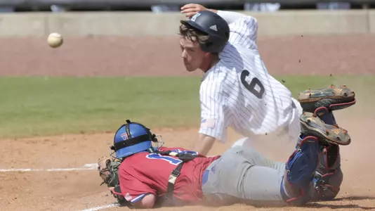 Edwards, Cade action vs Louisiana Tech at CUSA