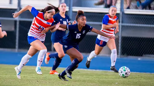 Desroches, Shelby 2021 action HBU