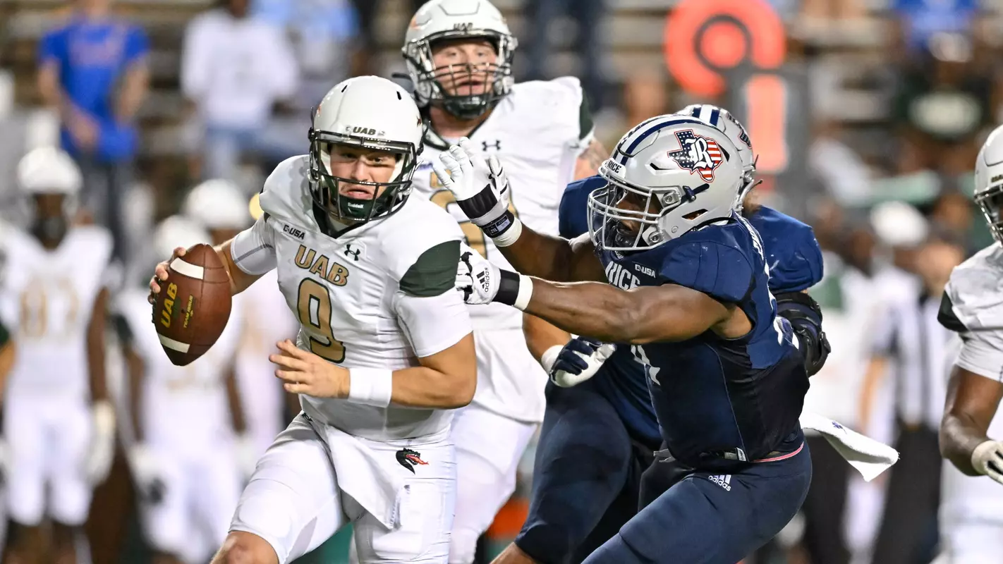 October 1, 2022: Rice Owls defensive end Ikenna Enechukwu (91) in action against UAB Blazers at Rice Stadium in Houston, Texas. (Mandatory Credit: Maria Lysaker | Rice Athletics)