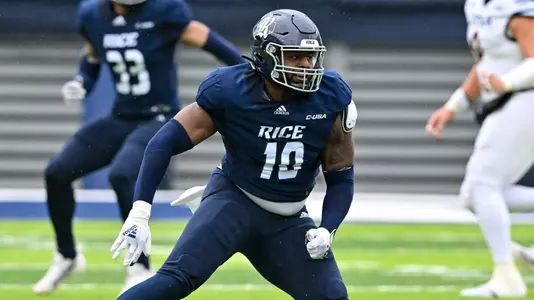 November 19, 2022: Rice Owls linebacker Kenneth Orji (10) in action during the first quarter against the UTSA Roadrunners at Rice Stadium in Houston, Texas. Mandatory Credit: Maria Lysaker | Rice Athletics