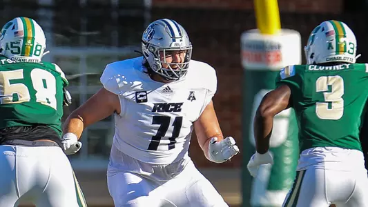 November 18, 2023:  Clay Servin NCAA football game between Rice University and UNC-Charlotte, at Jerry Richardson Stadium, Charlotte, North Carolina.  David Beach