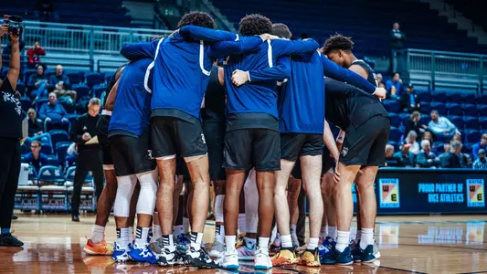 Team Huddle Western Michigan
