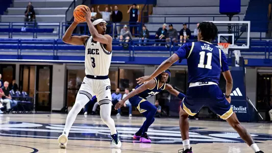 November 05, 2024, Houston, Texas, US: During a game between the FIU Golden Panthers and the Rice Owls at Tudor Fieldhouse. Mandatory Credit: Maria Lysaker | Rice Athletics