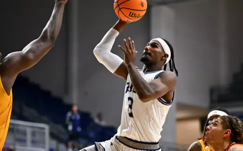 November 12, 2024, Houston, Texas, US: During a game between the Louisiana-Monroe Warhawks and the Rice Owls at Tudor Fieldhouse. Mandatory Credit: Maria Lysaker | Rice Athletics