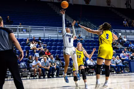 Dominique Ennis