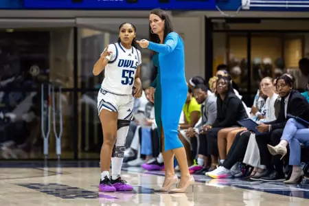 Victoria Flores, Lindsay Edmonds