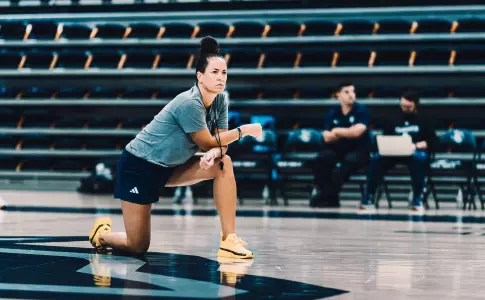 WBB24-25 Lindsay Edmonds