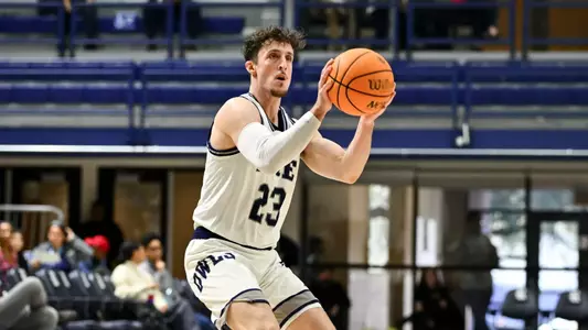 December 19, 2024, Houston, Texas, US: During a game between the University North Texas Dallas Trailblazers and the Rice Owls at Tudor Fieldhouse. Mandatory Credit: Maria Lysaker | Rice Athletics