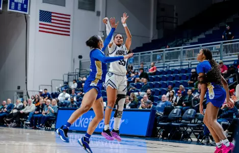 WBB24-25 Victoria Flores