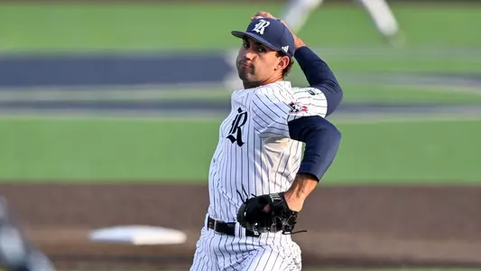 April 15, 2025, Houston, Texas, US: During game three of the Silver Glove series between the University of Houston Cougars and the Rice Owls at Reckling Park. Mandatory Credit: Maria Lysaker | Rice Athletics