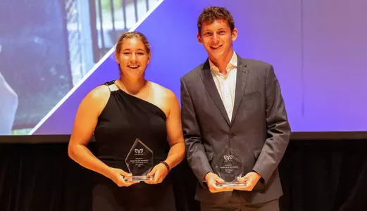 NOTO25 Mckyla, Arthus