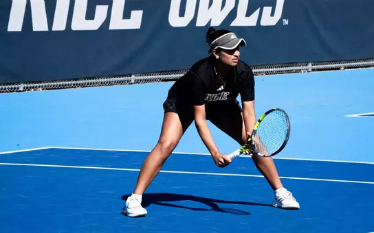 Women's Tennis Heads North