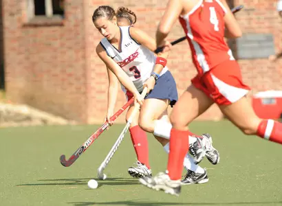 Field Hockey Drops UMass With Late Goal, 1-0