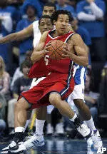 Third-Ranked Memphis Holds Off Richmond