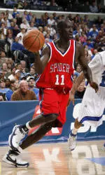 Men's Basketball Hosts VMI Sunday Night At 6 P.M.