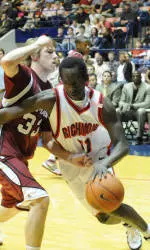 Hot-Shooting UMass Edges Spiders, 78-74; Knocks Richmond Out Of Second Place