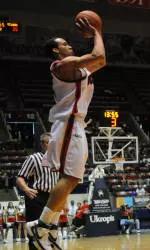 Spiders Hold Off Duquesne To Move Into Tie For Third In Atlantic 10