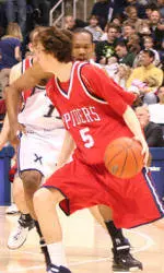 Cold Shooting Men's Basketball Loses At Xavier