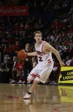 Men's Basketball Opens With Win, 79-67