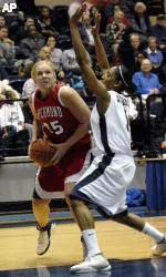 Richmond Falls To Fairfield In Home Opener, 72-57