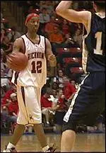 Men's Basketball Beats Montana State, 63-48