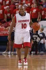 Men's Hoops Falls At La Salle