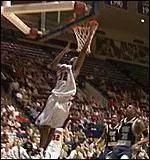 Men's Basketball Wins Third Straight