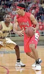 Spiders Squeak By UNC Wilmington 73-70