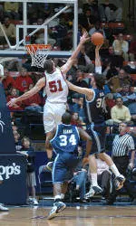 Men's Basketball Downs Old Dominon, 61-58