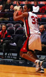 Richmond Cruises Past La Salle, 67-48