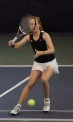 Women's Tennis Dominates Saint Joseph's, 7-0