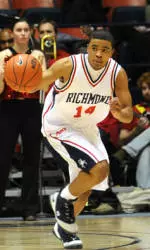 Men's Basketball Wins Third-Straight Against Charlotte