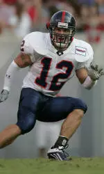 Spiders Drop Season Opener to Minutemen