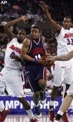 Spiders Edged Out Of A-10 Quarters By Dayton, 69-64