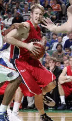 Spiders Return Home To Host UNCG For Noon Tip