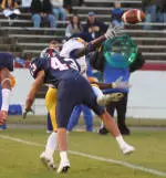 Andrew Harris Joins Coach Clawson At Buffalo Wild Wings Wednesday Night