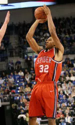 Men's Basketball Hosts GW Looking For Fourth-Straight Win