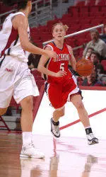 Women's Basketball Downs A-10 Leader Charlotte, 82-64