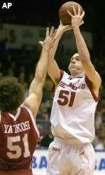 Men's Hoops Flies Past Fordham, 67-47