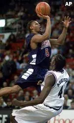 Men's Hoops Drops One To Providence, 84-55